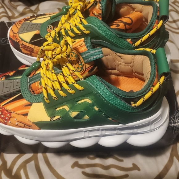 Versace chain reaction - Picture 3 of 4